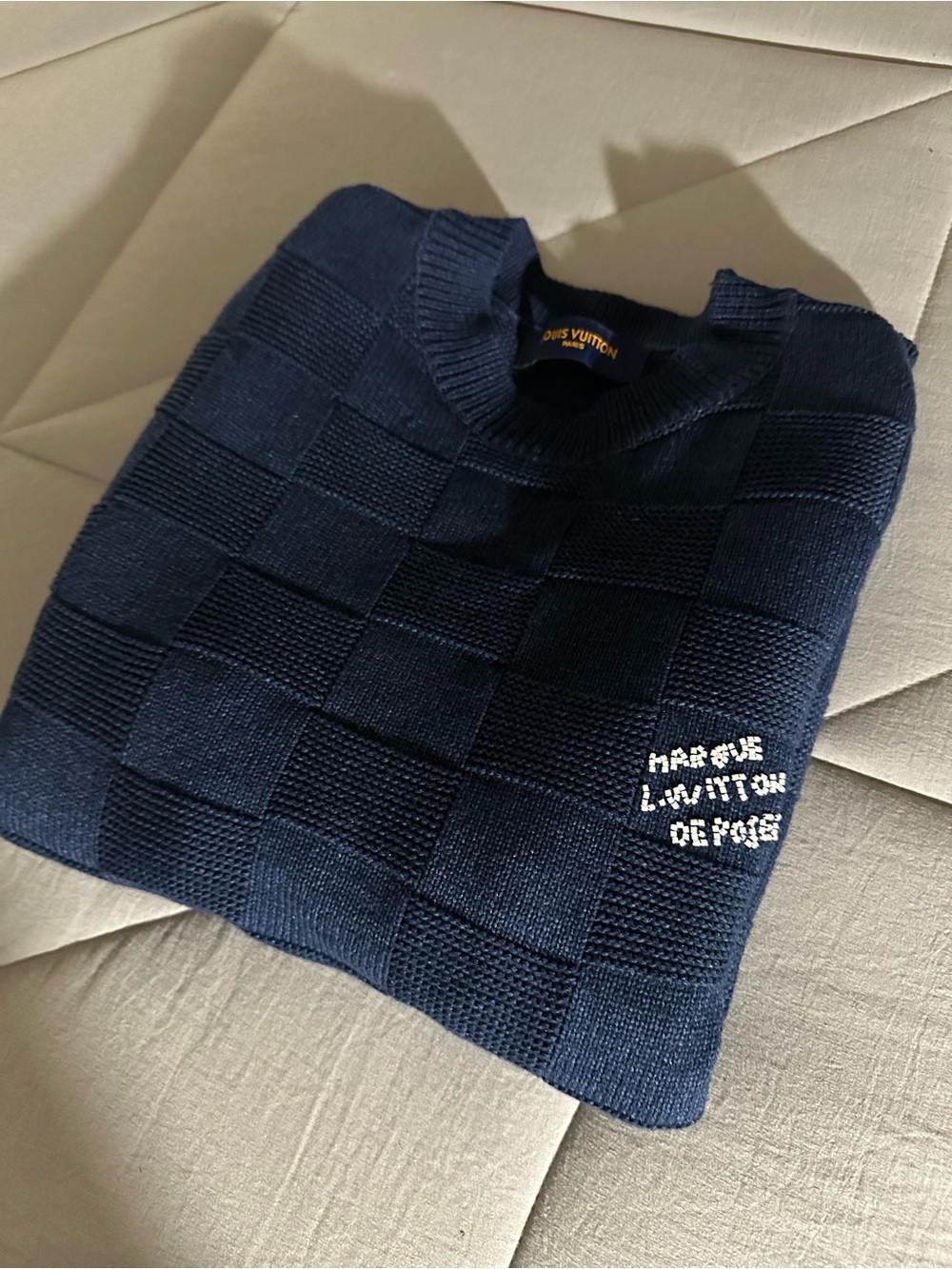 Louis Vuitton Damier Sweater - Picture 10 of 10